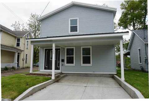 1102 Cedar St, Muscatine, IA 52761
