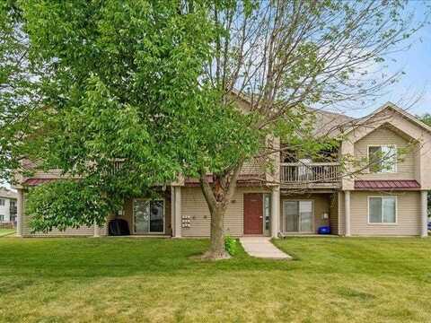 1020 240th St NE, NorthLiberty, IA 52317