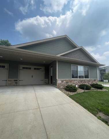 122 Wild Rose Ln, Solon, IA 52333