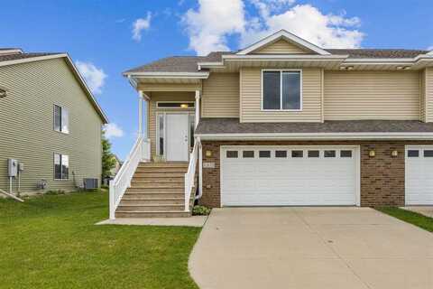 1375 Whipple Ct, NorthLiberty, IA 52317