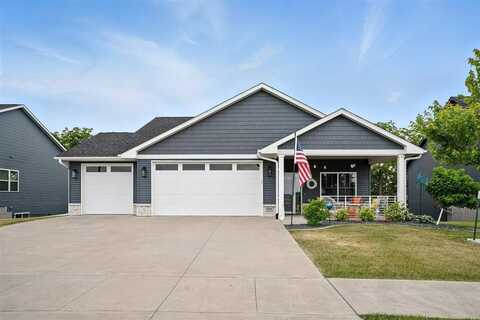 1505 Green Oak Pass, Tiffin, IA 52340