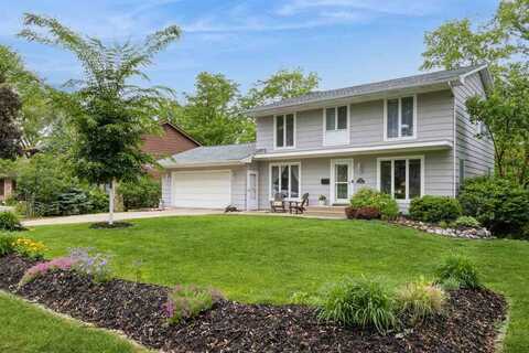 2232 Birchwood Dr NE, CedarRapids, IA 52402