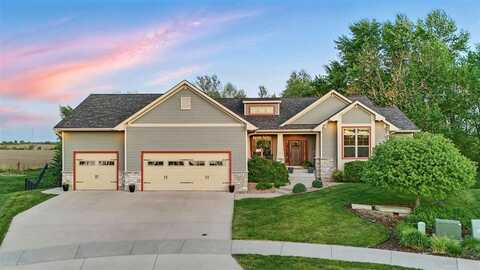 1210 Wood Lily Rd, Solon, IA 52333