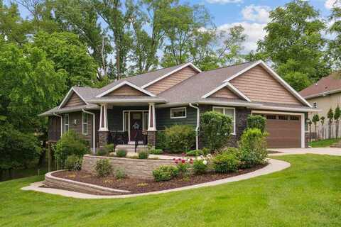 4010 Windham Woods Ct SE, CedarRapids, IA 52403