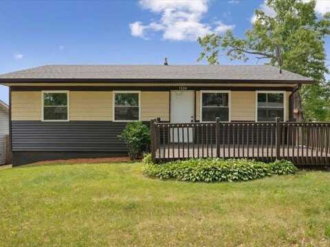 1024 18th St NW, CedarRapids, IA 52405