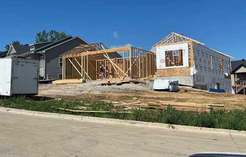 1417 Legend Dr, Tiffin, IA 52340