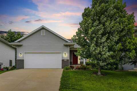 868 McCollister Ct, IowaCity, IA 52240