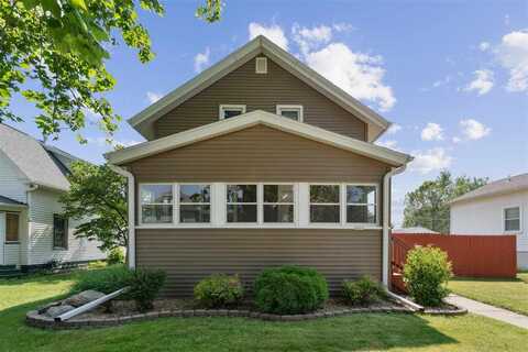1213 11th St NW, CedarRapids, IA 52405
