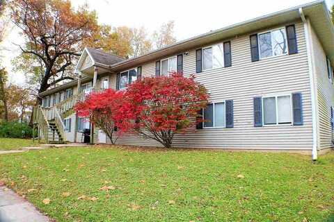 645 S Lucas St, IowaCity, IA 52240