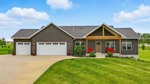 1145 Pelican Drive, Kalona, IA 52247