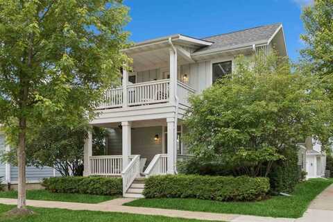 993 Ball St, IowaCity, IA 52245