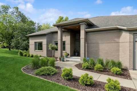53 Kennedy Pkwy, IowaCity, IA 52246