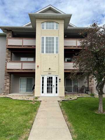 560 Penn Ct, NorthLiberty, IA 52317