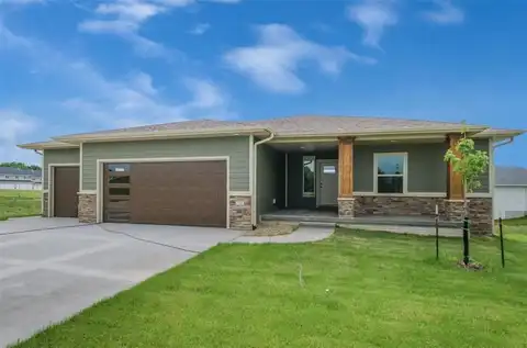 1529 3rd St SW, MtVernon, IA 52314