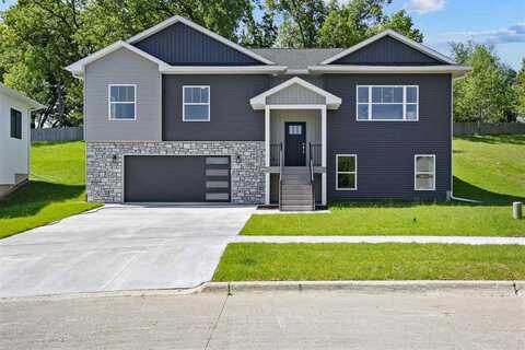 706 Silver Ln, IowaCity, IA 52245