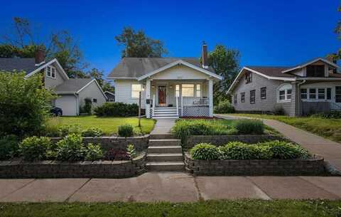 2607 B Ave NE, CedarRapids, IA 52402