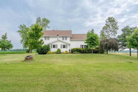 9996 W Ave, ColumbusJunction, IA 52738