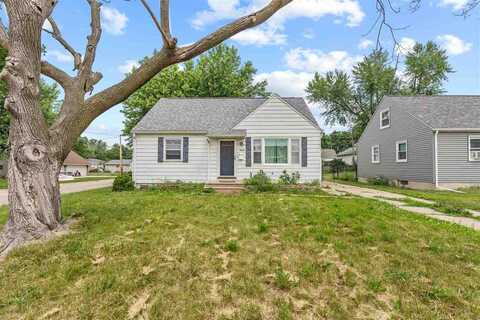1048 NE 30th St, CedarRapids, IA 52402
