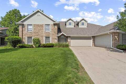 207 Cayman St, IowaCity, IA 52245