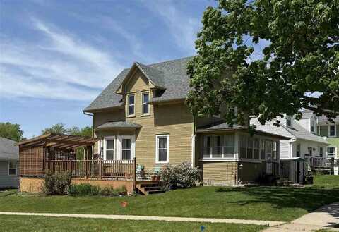 306 Long St, Williamsburg, IA 52361