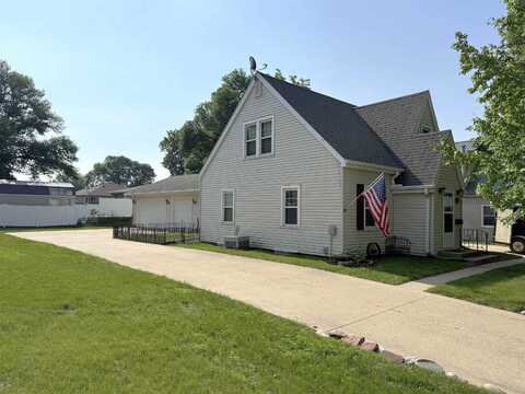 208 N 13th Street, Estherville, IA 51334