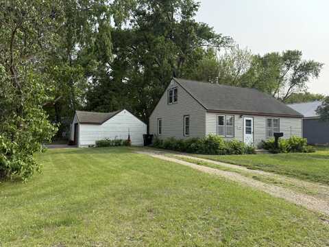1120 6th Avenue S, Estherville, IA 51334