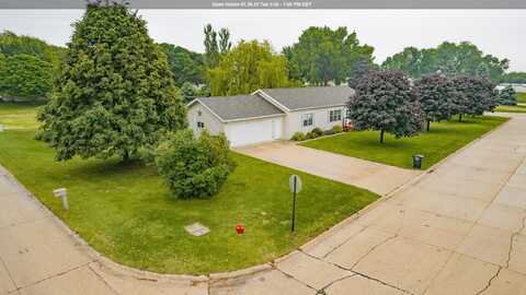 110 5th St E, Lake Park, IA 51347