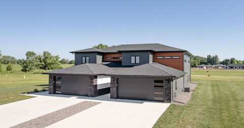 3302 Ponderosa Court 6B, Spirit Lake, IA 51360