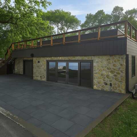 15211 Lakeview Drive, Spirit Lake, IA 51360