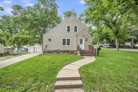 1021 N 7th Street, Estherville, IA 51334
