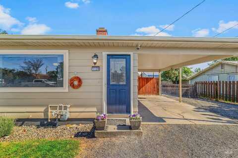 1129 Cedar Dr, Lewiston, ID 83501