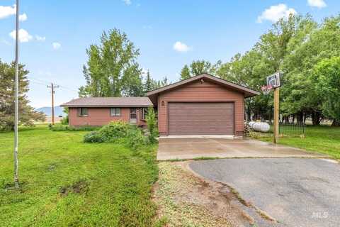 4 N 100 W, Fairfield, ID 83327