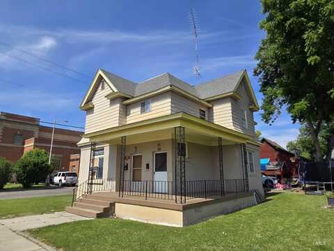 535 & 537 W 1st St, Weiser, ID 83672