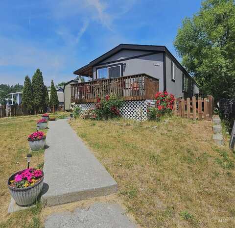 609 N Almon, Moscow, ID 83843