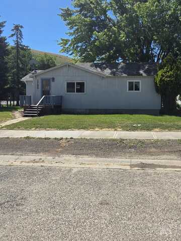 1792 Columbia St, Pomeroy, WA 99347
