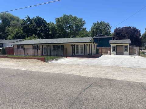 230 S Iowa, Payette, ID 83661