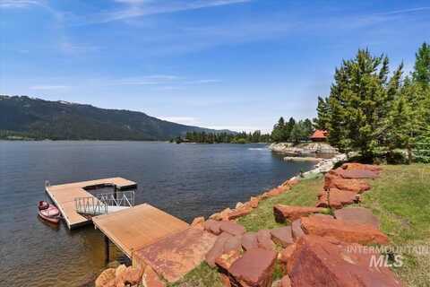 12757 Hereford Rd, Donnelly, ID 83615