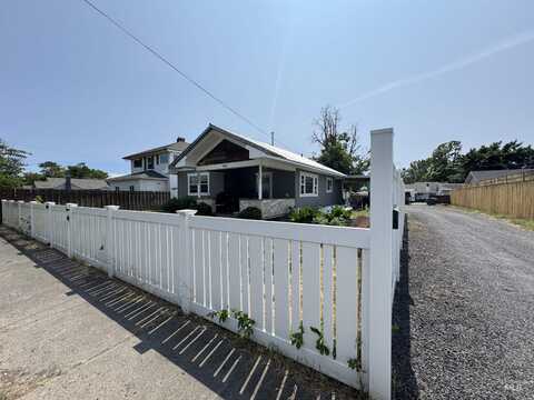 1322 10th Avenue, Lewiston, ID 83501
