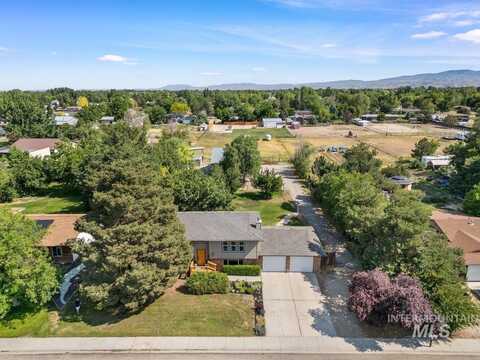 9492 W Mossy Cup St, Boise, ID 83709