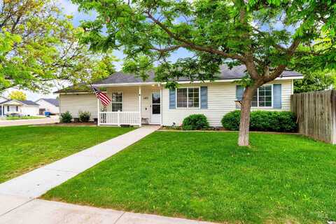 140 N Teal St, Nampa, ID 83651