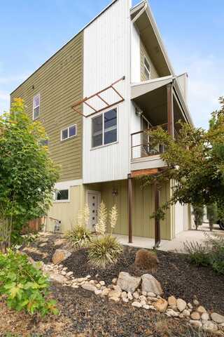 4076 N Adams St, Garden City, ID 83714