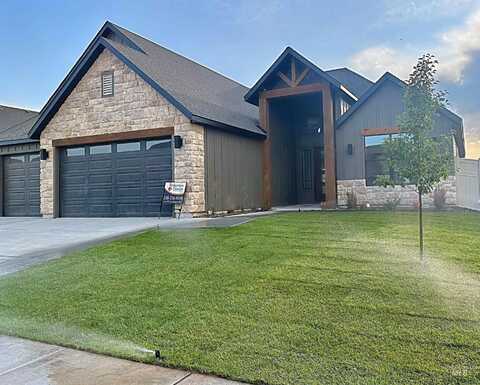 2253 Caribel St, Twin Falls, ID 83301