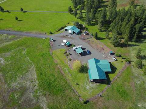 1621 Doumecq Rd, CottonWood, ID 83522