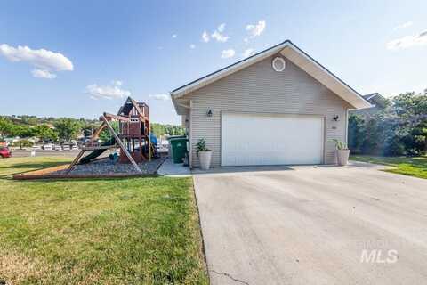 822 15th Ave, Lewiston, ID 83501