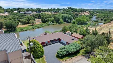 22020 Rio Vista Dr, Caldwell, ID 83607