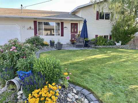 2321 Rolling Hills Dr., Clarkston, WA 99402