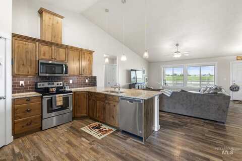 4670 Idaho St, New Plymouth, ID 83655