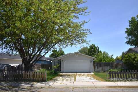 58 S Lollipop Dr, Nampa, ID 83687
