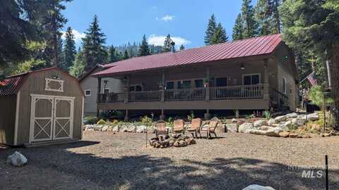 578 Hatch Rd, Cascade, ID 83611