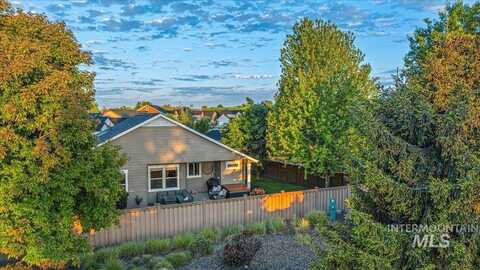 102 S Streamleaf, Star, ID 83669